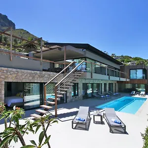 https://villa-frangipani.hotels-capetown.com